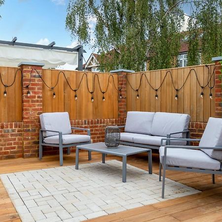 Guestready - Unique Home Near Wimbledon With Gorgeous Deck And Parkingロンドン エクステリア 写真