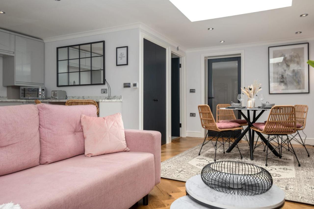 Guestready - Unique Home Near Wimbledon With Gorgeous Deck And Parkingロンドン エクステリア 写真