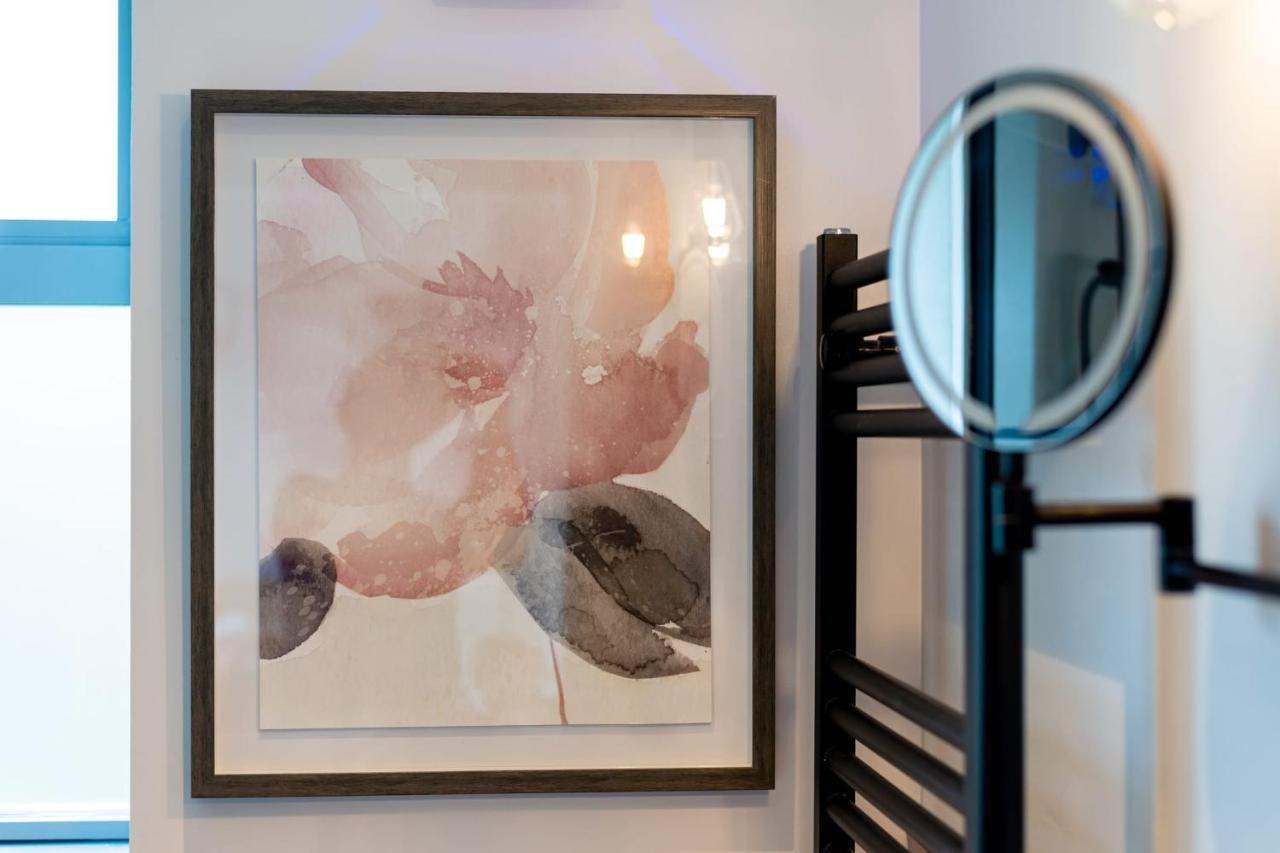 Guestready - Unique Home Near Wimbledon With Gorgeous Deck And Parkingロンドン エクステリア 写真