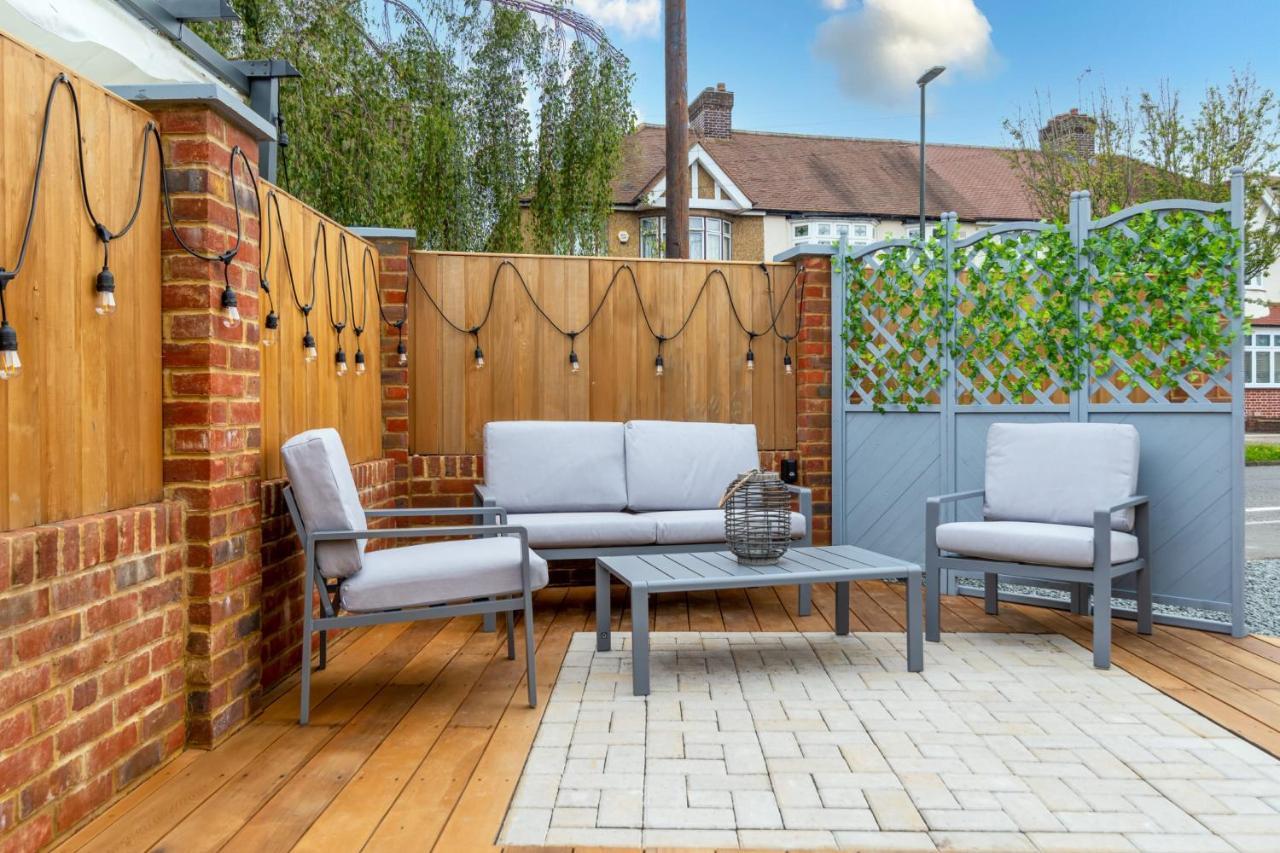 Guestready - Unique Home Near Wimbledon With Gorgeous Deck And Parkingロンドン エクステリア 写真